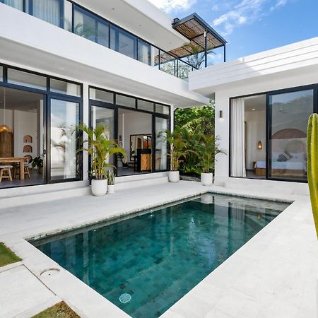 Villa Pono Pono - Uluwatu By Yolla Hospitality Buitenkant foto